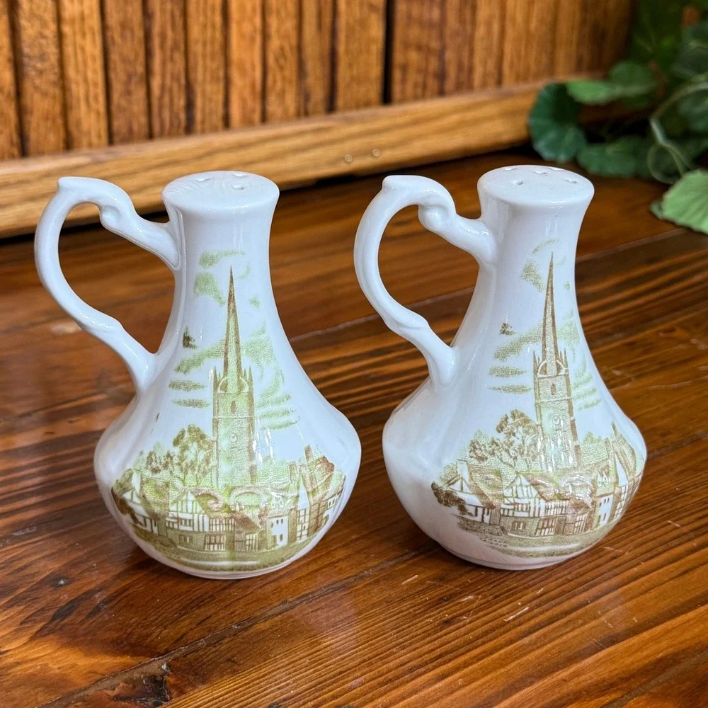 J G Meakin Salt Pepper Shakers Romance England Green White Excellent Handled Set